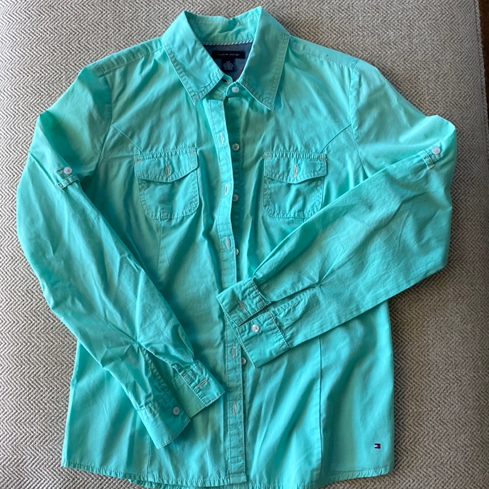 Tommy Hilfiger roll tab shirt size small